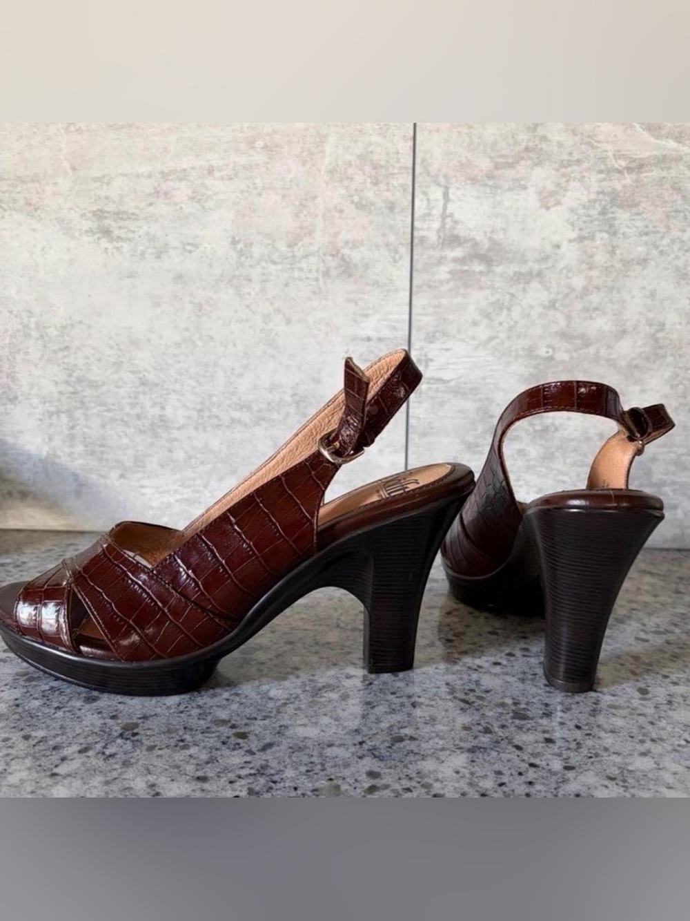 Sofft Brown Croc-Embossed Slingback Heels